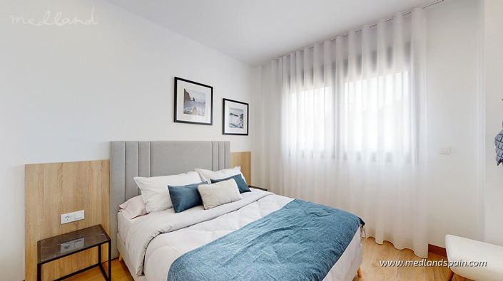 Image No.8-2 Bed Apartment for sale