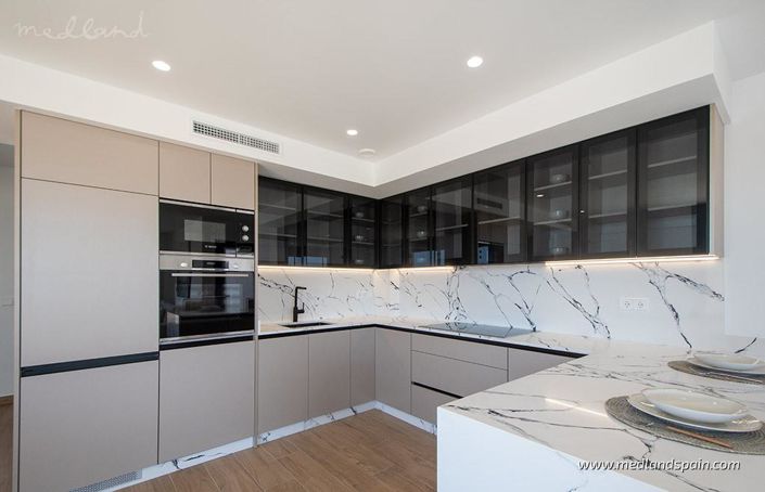 Image No.5-3 Bed Townhouse for sale