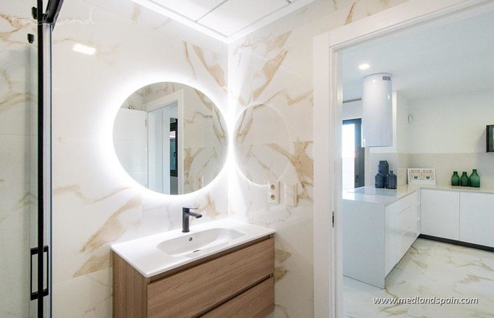 Image No.8-3 Bed Villa for sale