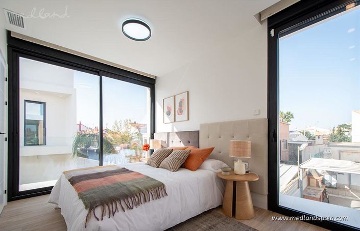 Image No.10-3 Bed Villa for sale