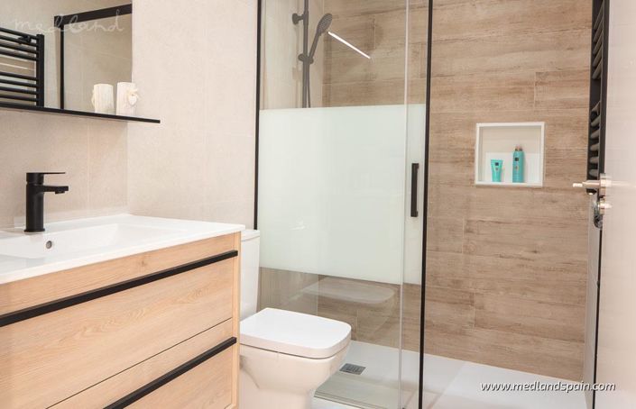 Image No.6-3 Bed Townhouse for sale