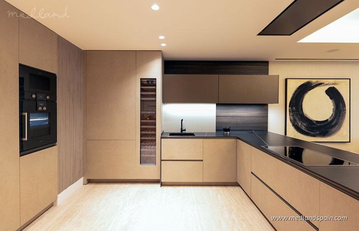 Image No.9-3 Bed Apartment for sale