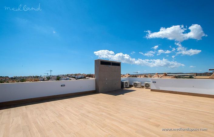 Image No.15-3 Bed Villa for sale