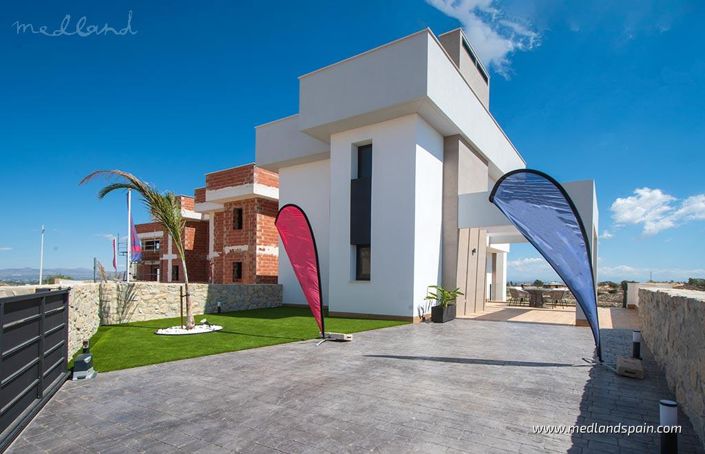 Image No.4-3 Bed Villa for sale