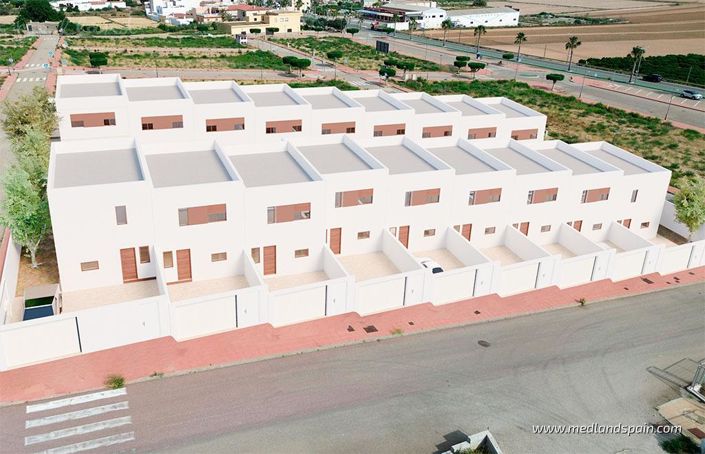 Image No.2-3 Bed Townhouse for sale