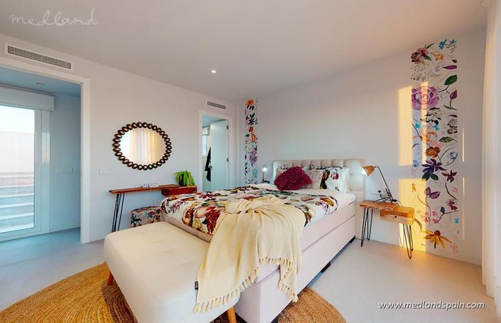 Image No.12-3 Bed Villa for sale