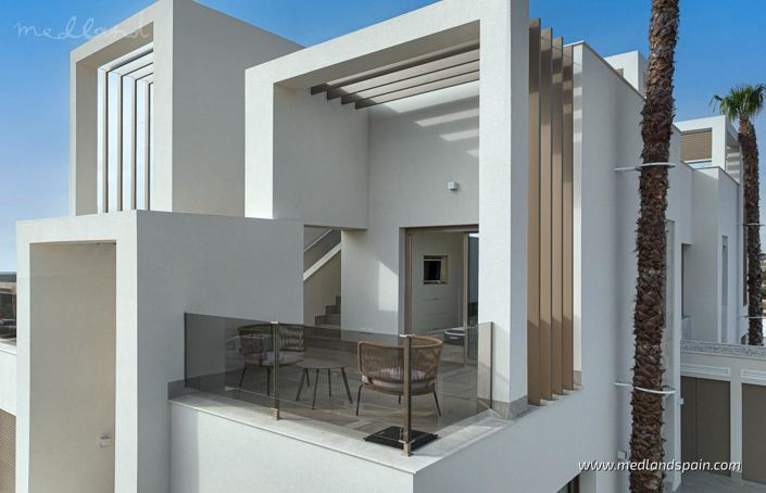 Image No.15-3 Bed Villa for sale