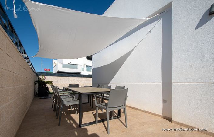 Image No.13-3 Bed Townhouse for sale