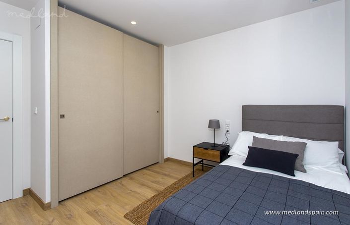 Image No.10-3 Bed Townhouse for sale