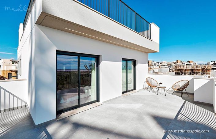 Image No.11-3 Bed Villa for sale