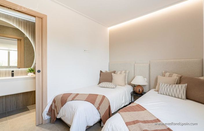 Image No.10-3 Bed Villa for sale