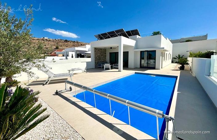 Image No.9-3 Bed Villa for sale