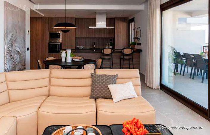 Image No.11-3 Bed Apartment for sale