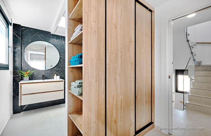 Image No.9-3 Bed Villa for sale