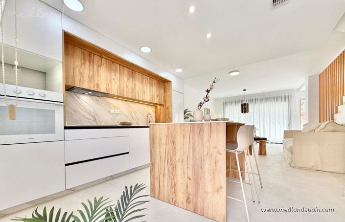 Image No.4-2 Bed Townhouse for sale