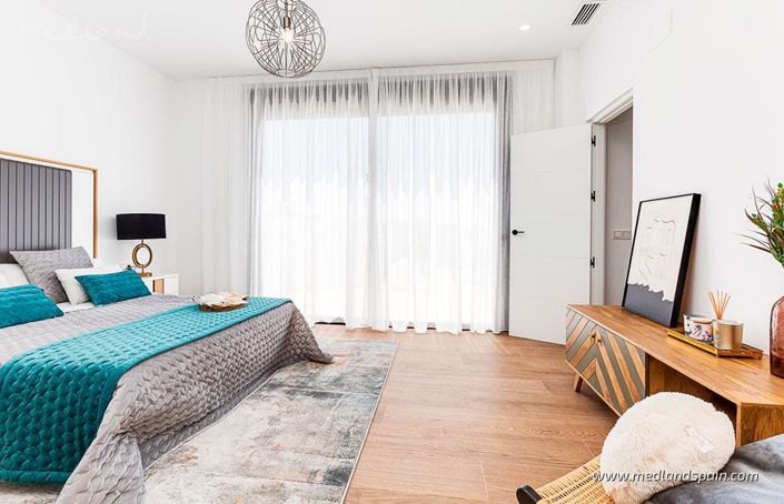 Image No.7-3 Bed Villa for sale