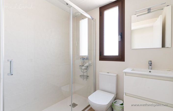 Image No.8-3 Bed Apartment for sale