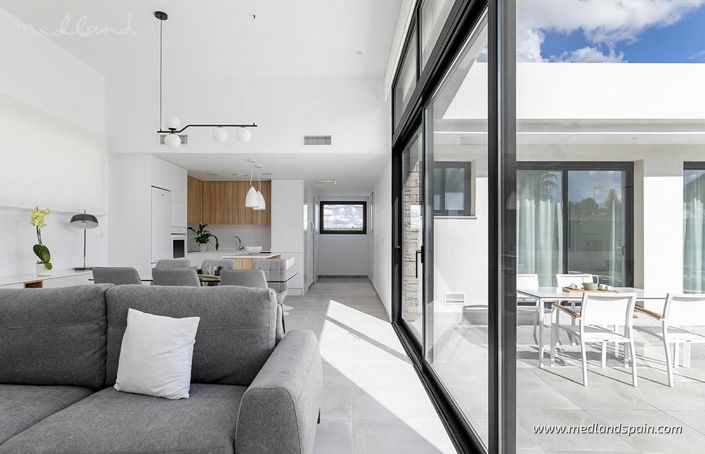 Image No.4-3 Bed Villa for sale