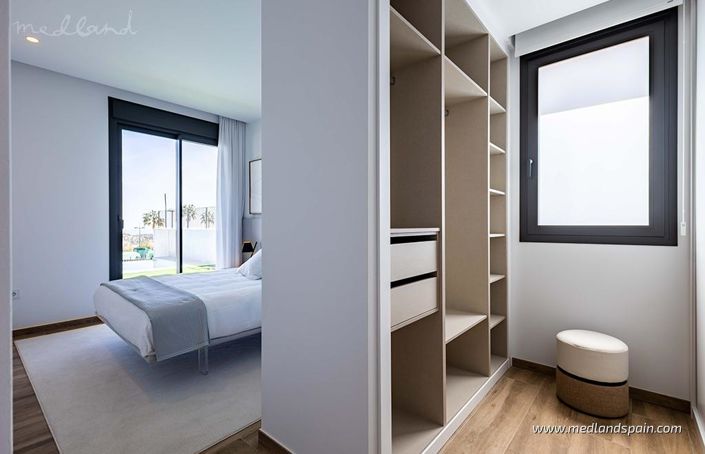 Image No.12-3 Bed Villa for sale