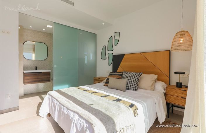 Image No.9-3 Bed Villa for sale