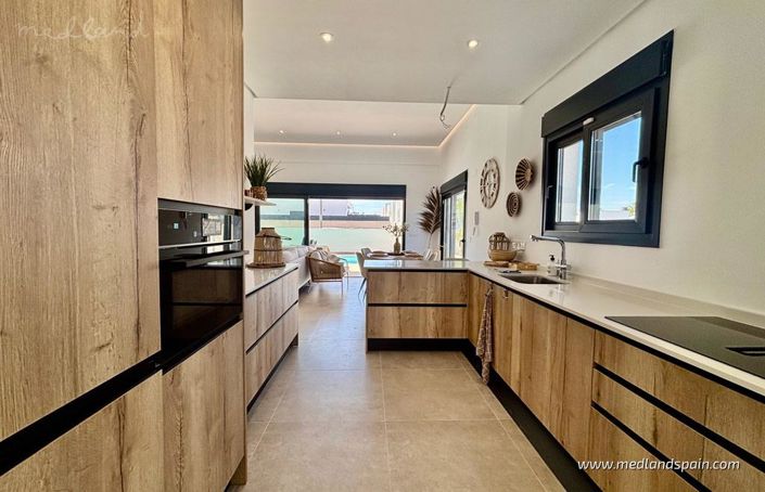 Image No.4-3 Bed Villa for sale