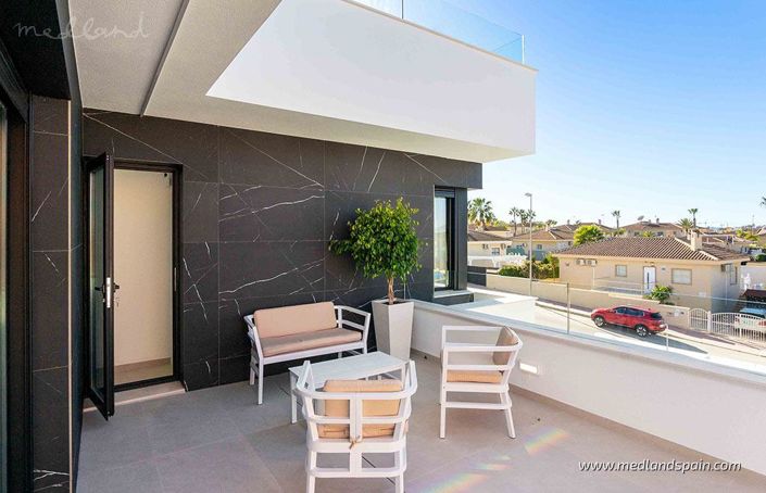 Image No.16-3 Bed Villa for sale