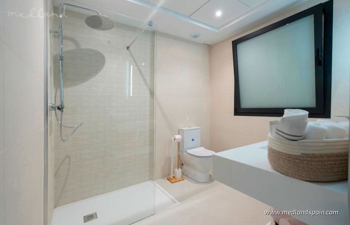 Image No.12-3 Bed Apartment for sale