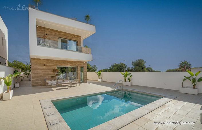 Image No.3-3 Bed Villa for sale