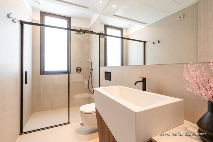 Image No.7-3 Bed Villa for sale