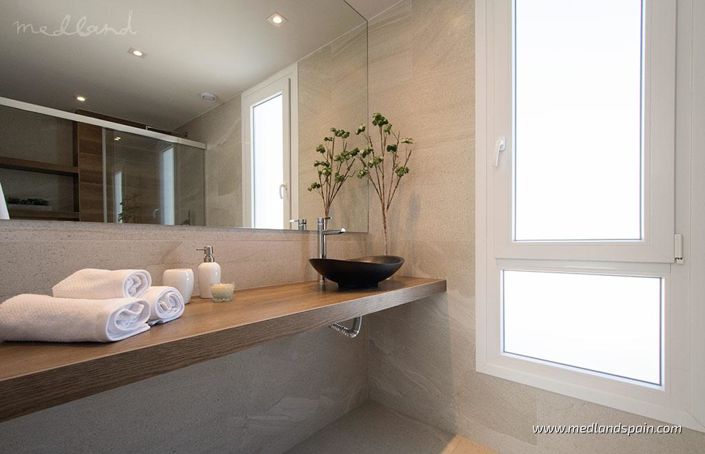 Image No.9-3 Bed Townhouse for sale