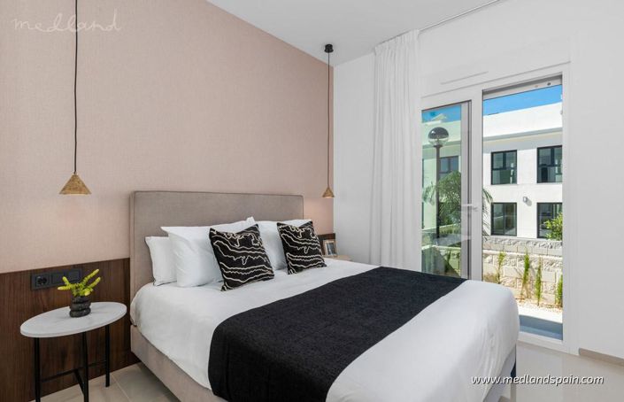 Image No.9-3 Bed Apartment for sale