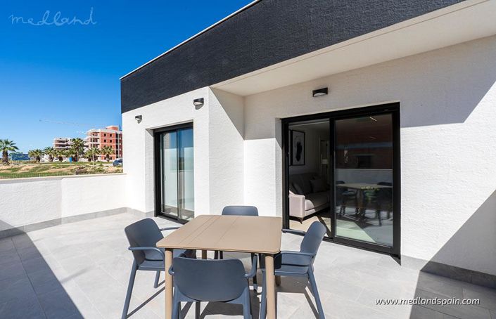 Image No.15-2 Bed Apartment for sale