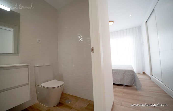 Image No.7-3 Bed Villa for sale