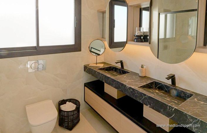 Image No.7-3 Bed Villa for sale