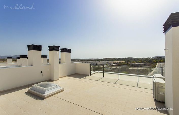 Image No.15-3 Bed Townhouse for sale