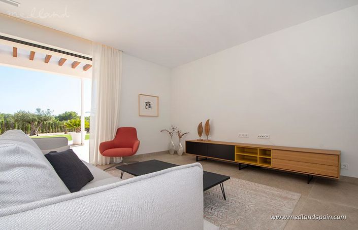 Image No.9-3 Bed Villa for sale