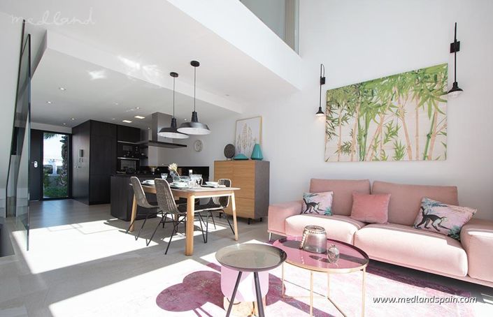 Image No.14-3 Bed Townhouse for sale