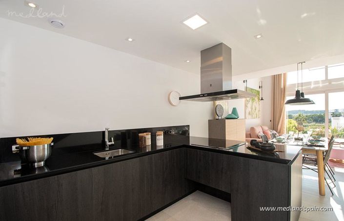 Image No.7-3 Bed Townhouse for sale