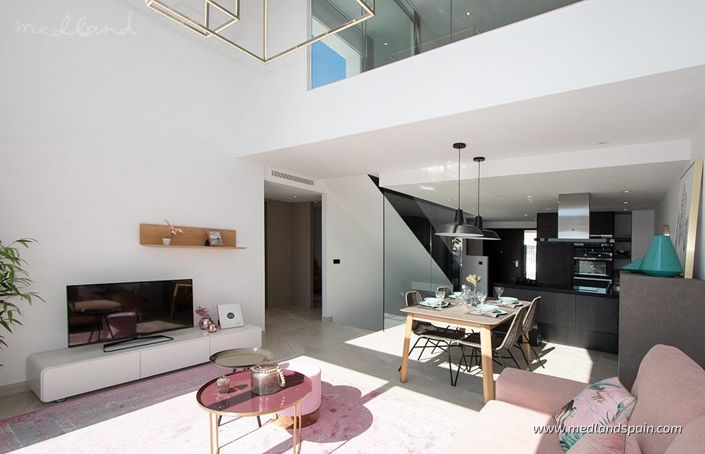 Image No.6-3 Bed Townhouse for sale