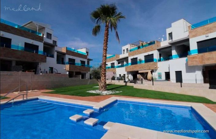 Image No.10-3 Bed Townhouse for sale