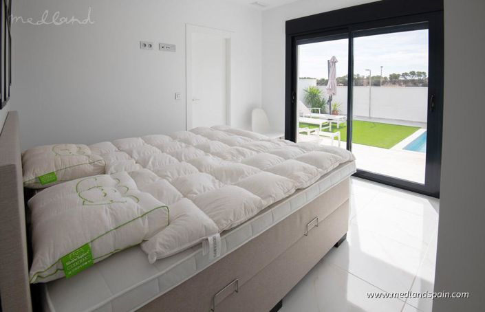 Image No.6-3 Bed Villa for sale