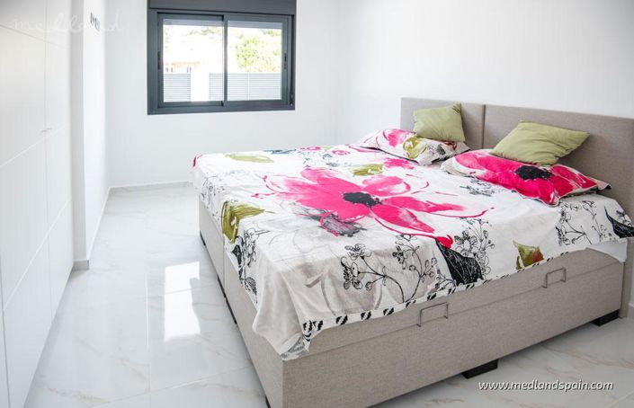 Image No.8-3 Bed Villa for sale