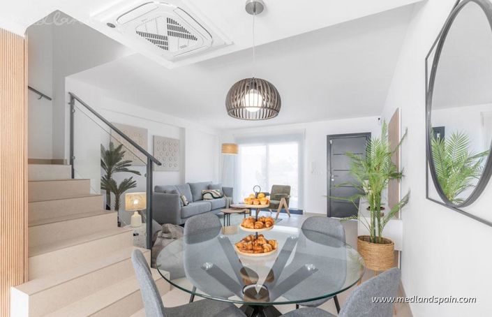 Image No.3-4 Bed Townhouse for sale