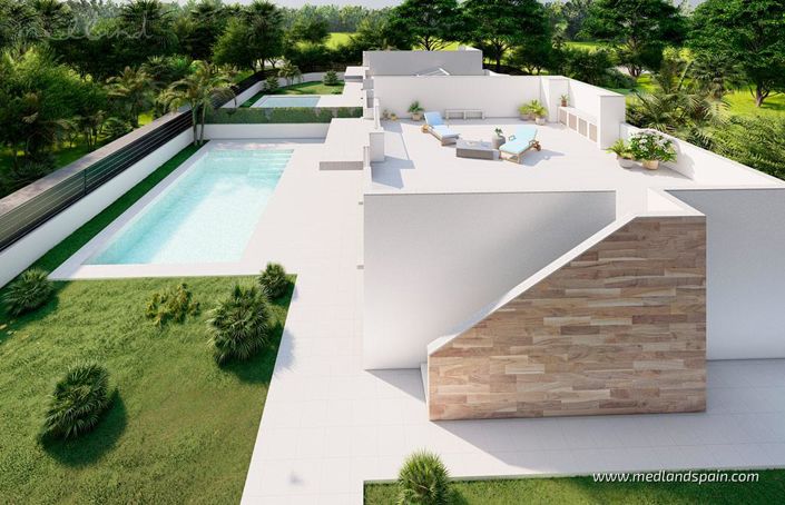 Image No.2-4 Bed Villa for sale