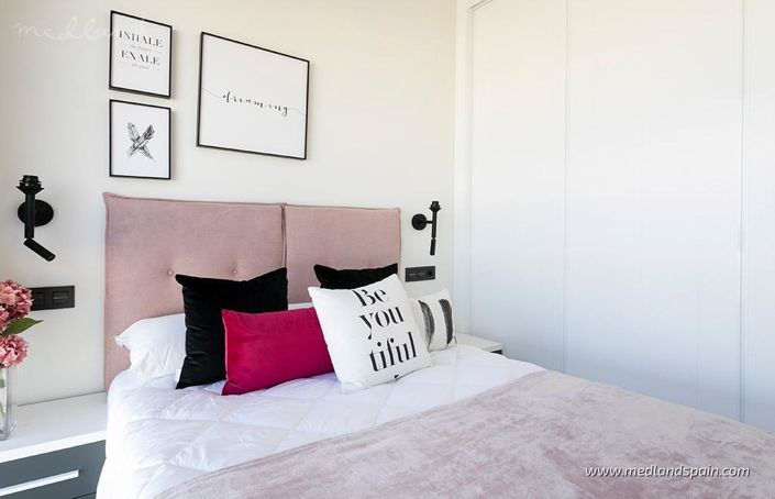 Image No.10-3 Bed Apartment for sale