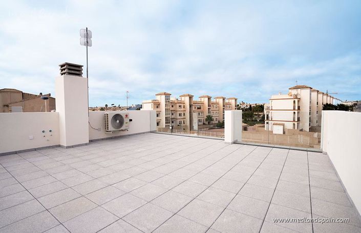 Image No.14-3 Bed Townhouse for sale