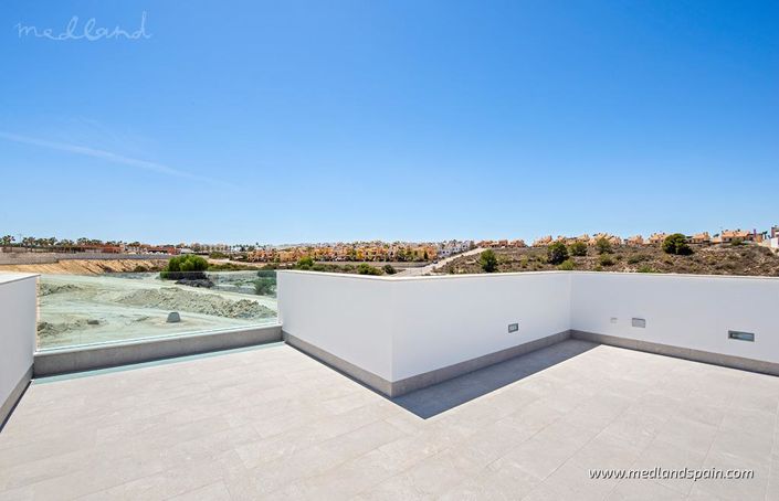 Image No.13-3 Bed Villa for sale