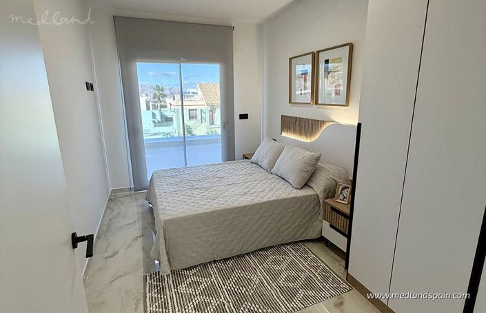 Image No.8-2 Bed Apartment for sale