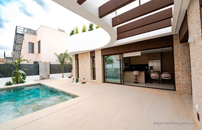 Image No.4-3 Bed Townhouse for sale