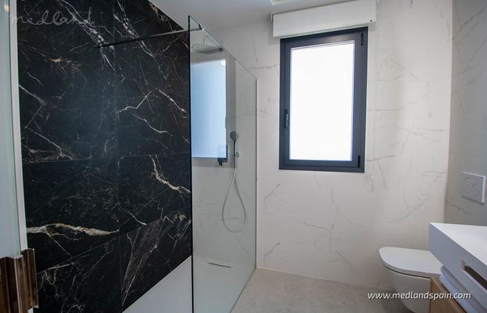 Image No.10-3 Bed Villa for sale